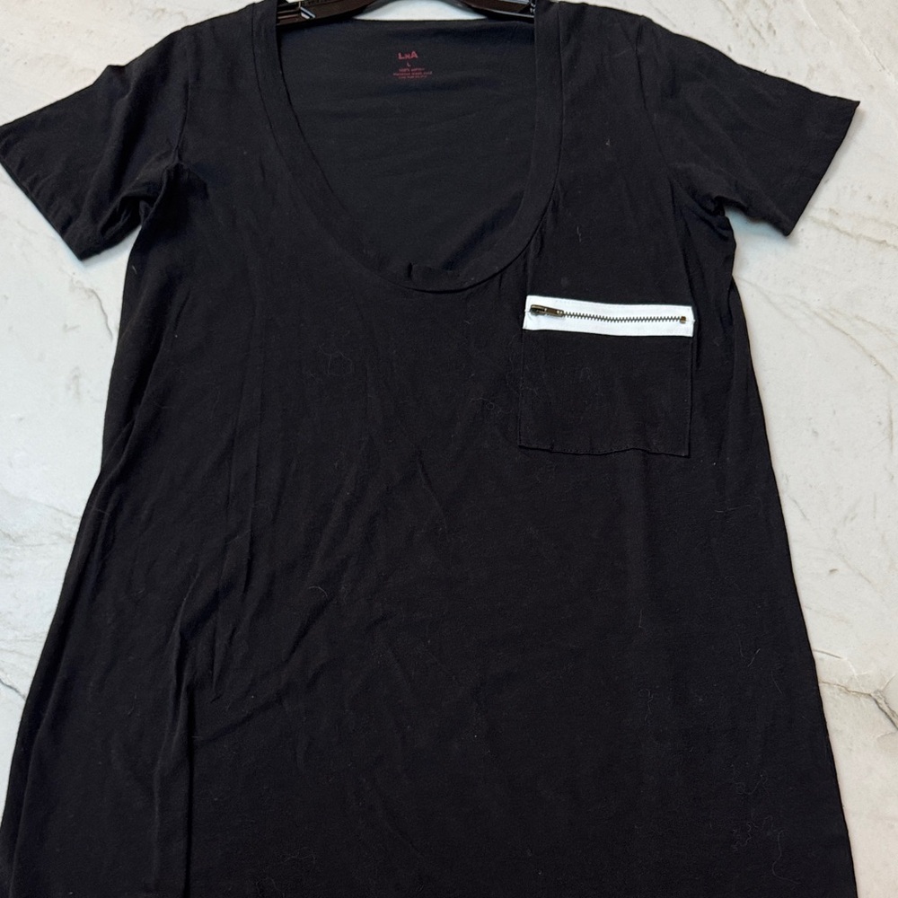 LNA Deep U-Neck zippered Pocket Tee
